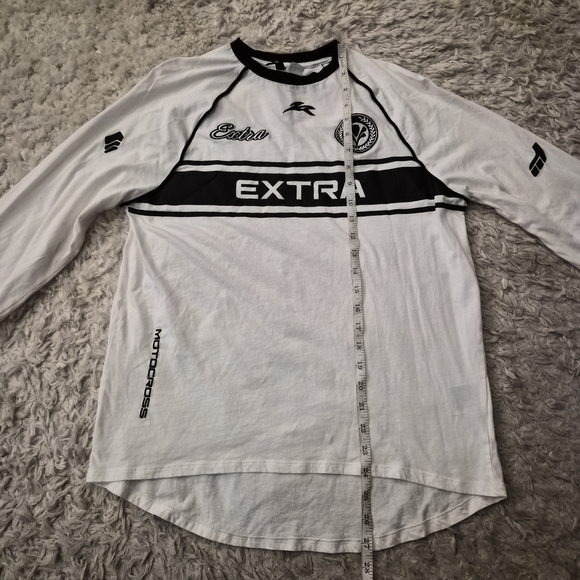 ☆5/$15☆H&M Divided “EXTRA” Racing Long Sleeve Shirt | White & Black | XS - Picture 7 of 16